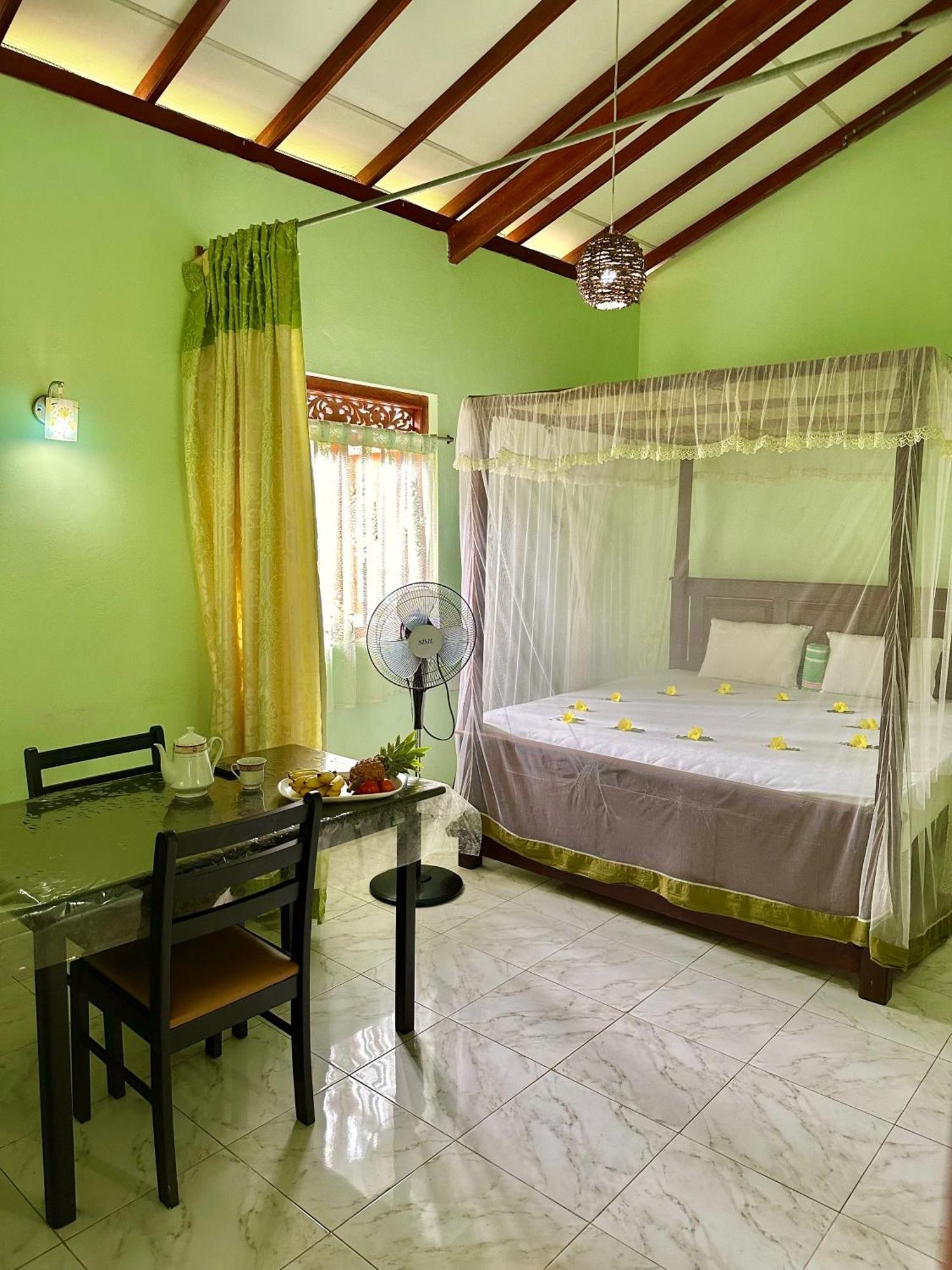 Jasmin Homestay Marakolliya Tangalle Exterior foto